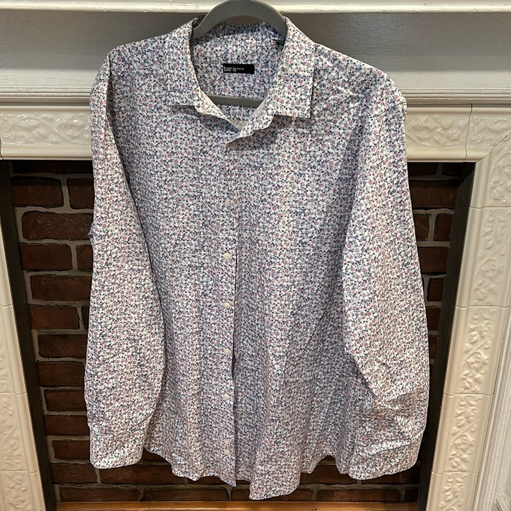 XL Bar III slim Fit Men’s button down long sleeve. 34-35 / 17”-17-1/2”.